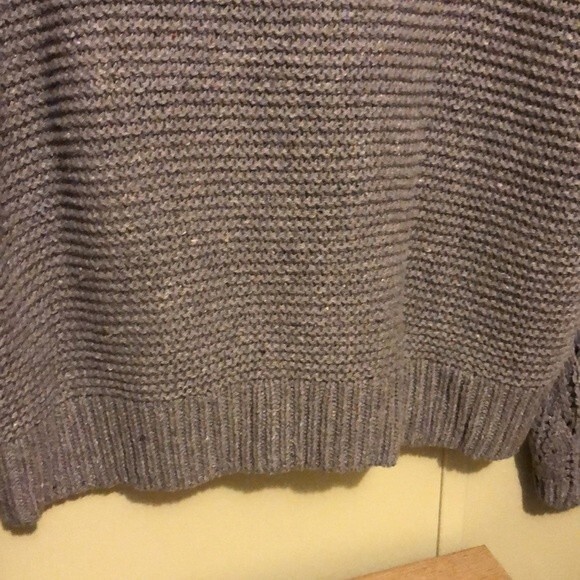 Universal thread size medium purple sweater NWT - Picture 5 of 9